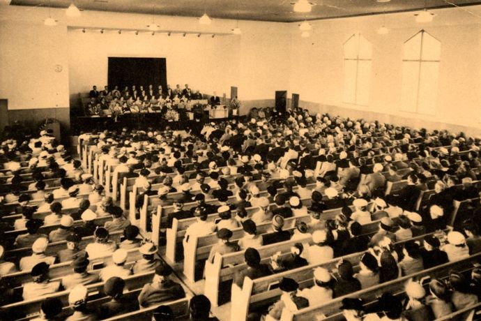 full congregation from olden days of Clearbrook church
