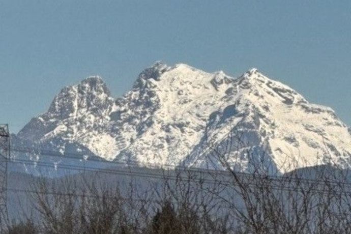 North Shore Mountains